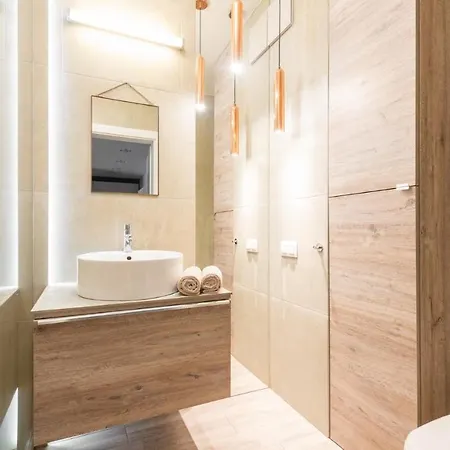 Flatbook - Center Torunska דירה *